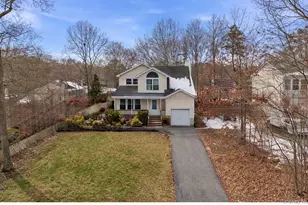 134 W Yaphank Rd, Coram, NY 11727 - Photo 2