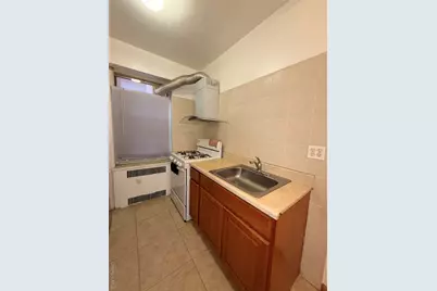 61-41 Saunders St #B27, Rego Park, NY 11374 - Photo 10