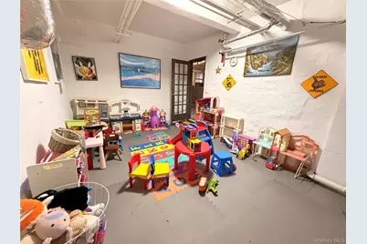 61-41 Saunders St #B27, Rego Park, NY 11374 - Photo 40