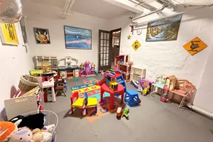 61-41 Saunders St, Rego Park, NY 11374 - Photo 40