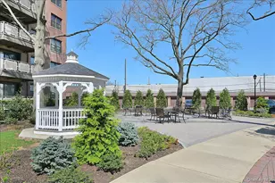 4 Birchwood Ct, Mineola, NY 11501 - Photo 14