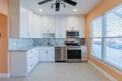 728 Birchwood Park Drive, Middle Island, NY 11953 - Photo 6