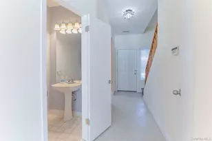 728 Birchwood Park Dr, Middle Island, NY 11953 - Photo 8