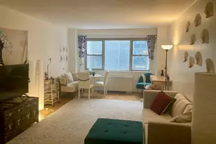 321 E 48th St, New York, NY 10017 - Photo 1