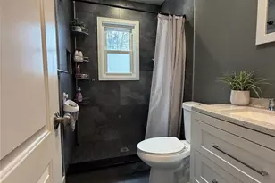 209 S 11th St, Lindenhurst, NY 11757 - Photo 14