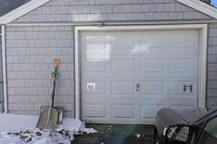 209 S 11th St, Lindenhurst, NY 11757 - Photo 2