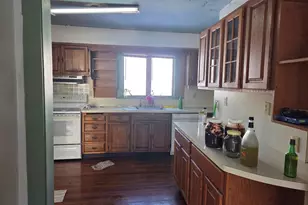 5 Milton St, Hicksville, NY 11801 - Photo 6