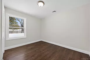 1667 Manatuck, Bay Shore, NY 11706 - Photo 18