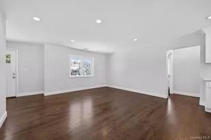 1667 Manatuck, Bay Shore, NY 11706 - Photo 6