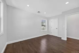 1667 Manatuck, Bay Shore, NY 11706 - Photo 16