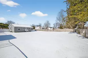 1667 Manatuck, Bay Shore, NY 11706 - Photo 30