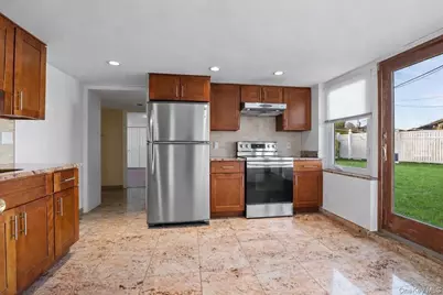 780 Regent Drive, Westbury, NY 11590 - Photo 22