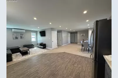 884 Beach Street, Lindenhurst, NY 11757 - Photo 8