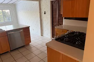 12 Cranberry Ln, Plainview, NY 11803 - Photo 24