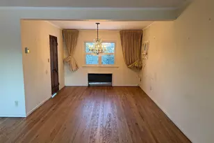 12 Cranberry Ln, Plainview, NY 11803 - Photo 6