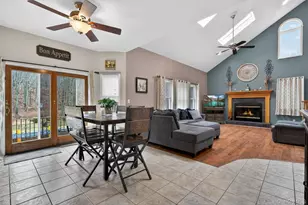 43 Greenwich Ave, Central Valley, NY 10917 - Photo 8