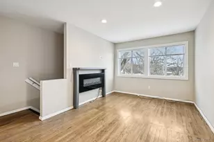 60 Marwood Rd N, Port Washington, NY 11050 - Photo 8