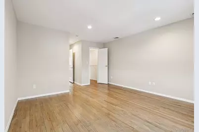 60 Marwood Road N #B, Port Washington, NY 11050 - Photo 12