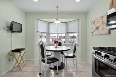 339 Oakwood Avenue, Bayport, NY 11705 - Photo 10