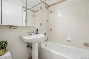 4-74 48th Ave, Long Island City, NY 11109 - Photo 14