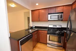41-32 44th St, Sunnyside, NY 11104 - Photo 4