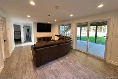 44 Eisenhower Drive, East Quogue, NY 11942 - Photo 10