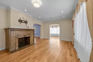 109-39 194th St, Saint Albans, NY 11412 - Photo 4