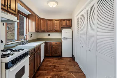 689 S Mountain Road #cottage, New City, NY 10956 - Photo 12