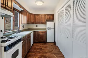 689 S Mountain Rd, New City, NY 10956 - Photo 12