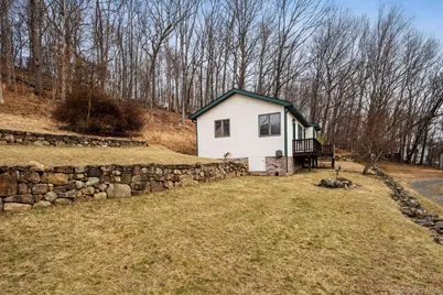 689 S Mountain Road #cottage, New City, NY 10956 - Photo 4
