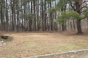 200 Deforest Rd, Dix Hills, NY 11746 - Photo 20