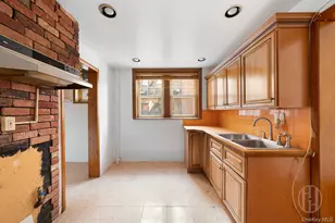 27 Locust Ave, New Rochelle, NY 10801 - Photo 6