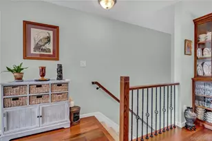 219 Mariners Way, Copiague, NY 11726 - Photo 2