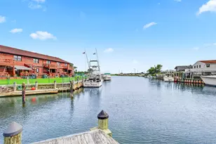 219 Mariners Way, Copiague, NY 11726 - Photo 24