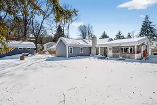 23 Pine Hill Dr, Greenwood Lake, NY 10925 - Photo 2