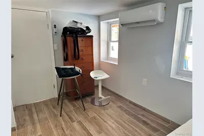 245 Glenhill Avenue #Room 1, Yonkers, NY 10701 - Photo 2