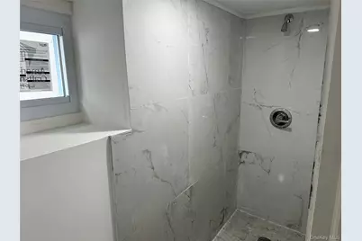 245 Glenhill Avenue #Room 1, Yonkers, NY 10701 - Photo 8