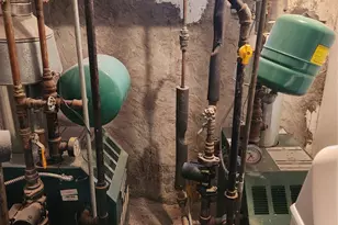 173-25 106th Ave, Jamaica, NY 11433 - Photo 6