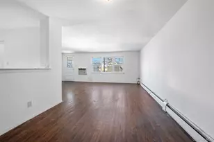 149-89 253rd St, Rosedale, NY 11422 - Photo 4