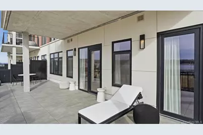 10 Shore Road #108, Glenwood Landing, NY 11547 - Photo 12