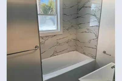 10 Dourland Road, Medford, NY 11763 - Photo 8