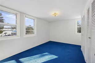 79 Appletree Ln, Roslyn Heights, NY 11577 - Photo 22