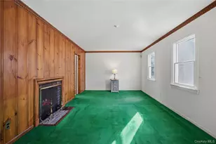 79 Appletree Ln, Roslyn Heights, NY 11577 - Photo 14