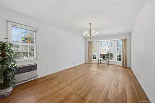 79 Appletree Ln, Roslyn Heights, NY 11577 - Photo 16