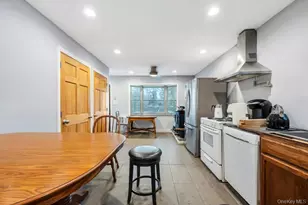 260 Springdale Dr, Ronkonkoma, NY 11779 - Photo 8