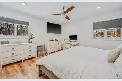 21 Jodi Drive, Manorville, NY 11949 - Photo 18