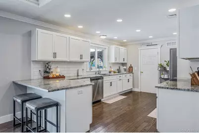 21 Jodi Drive, Manorville, NY 11949 - Photo 10