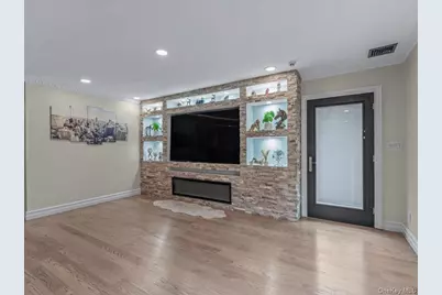 575 Hawthorne Street, West Hempstead, NY 11552 - Photo 6