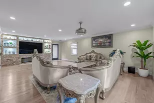 575 Hawthorne St, West Hempstead, NY 11552 - Photo 4