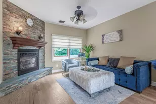 575 Hawthorne St, West Hempstead, NY 11552 - Photo 16